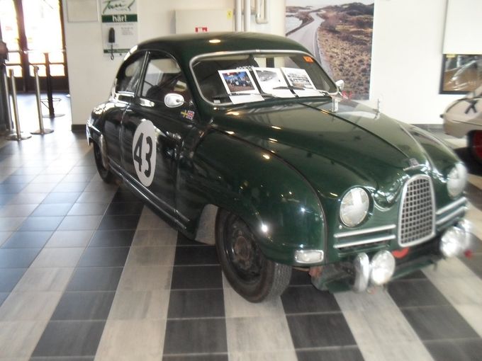 Den här 93:an kördes av ett engelskt team på Le Mans 1959 samtidigt som det svenska teamet. Tyvärr kom den inte i mål